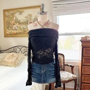 black off shoulder lace top hollister size large s
